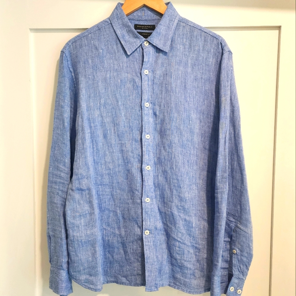 Banana Republic Mens 100% Linen Light Blue Button Shirt Standard Fit Medium